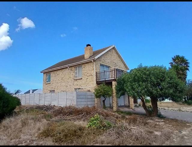 3 BEDROOM HOUSE FOR SALE IN BRITANNIA BAY